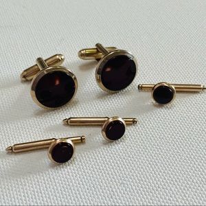 VINTAGE GOLD TONE RED STONE CUFF LINK SET